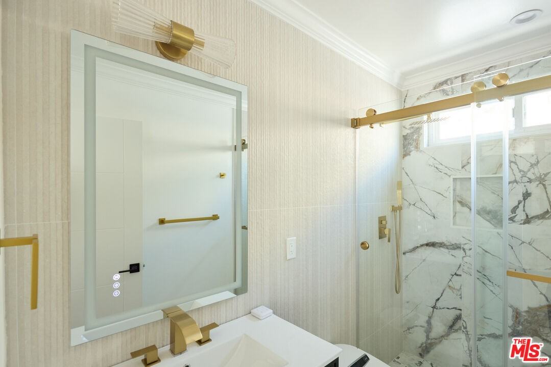 1223 23rd St #B - Photo 5 of 8