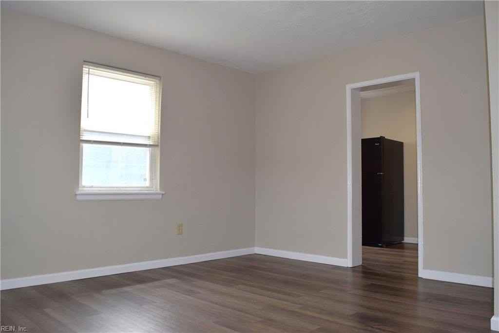 925 Little Bay Ave #A3 - Photo 7 of 38