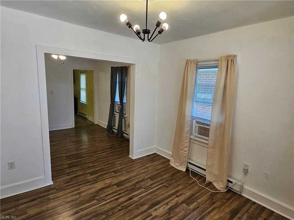 120 S 10th St - Photo 4 of 13