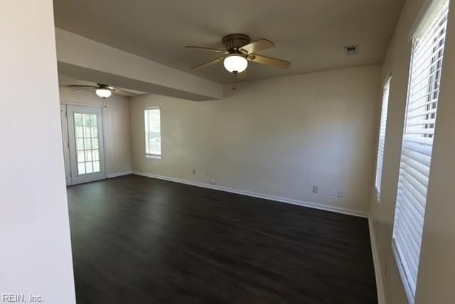 722 Emerald Ct - Photo 2 of 10