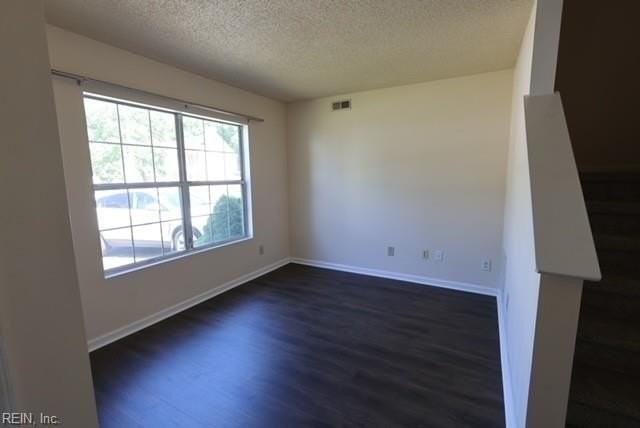 722 Emerald Ct - Photo 5 of 10