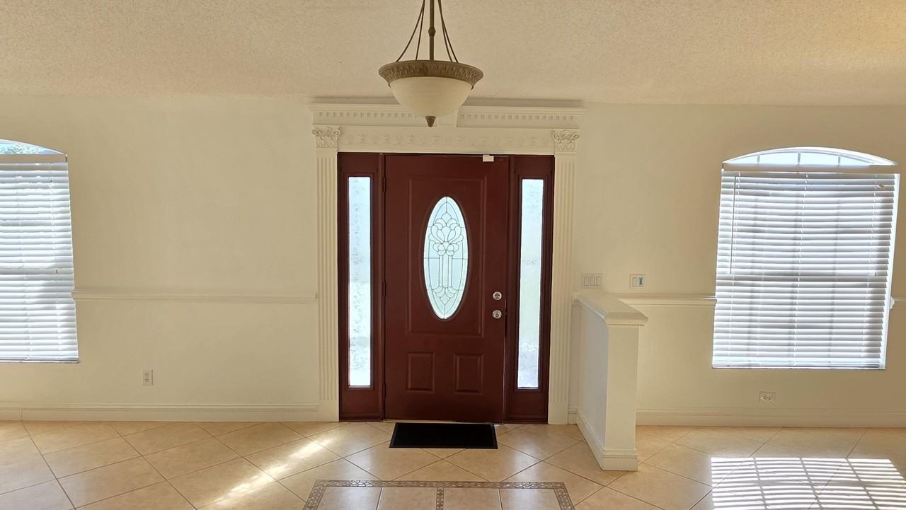 6448 Nw Colgate St - Photo 5 of 21