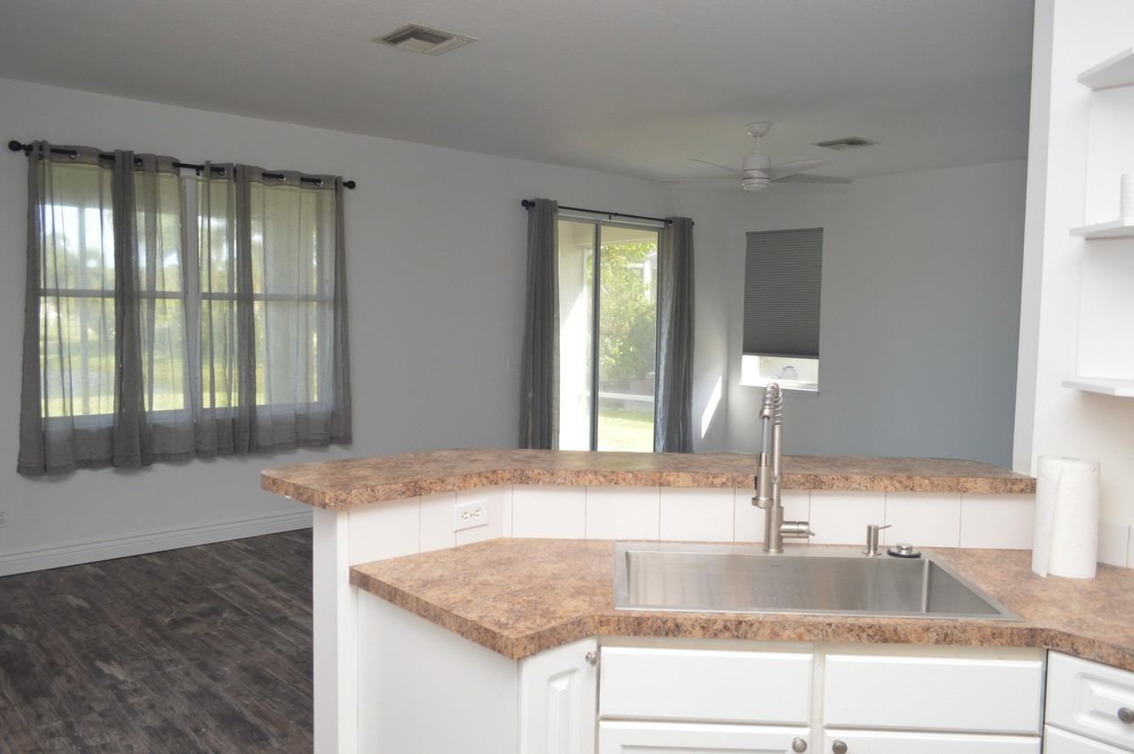 519 Nw Ember Way - Photo 4 of 14