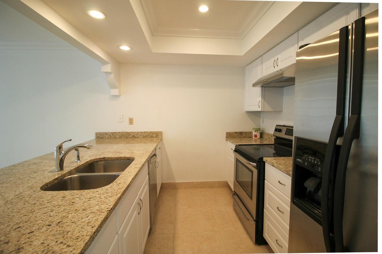 1437 White Pine Dr - Photo 3 of 8
