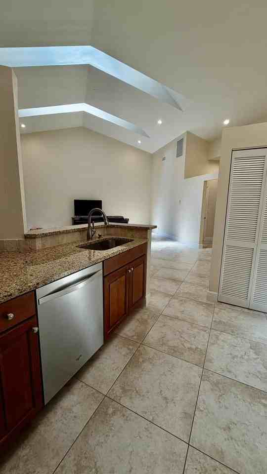 1802 Rosewood Way - Photo 7 of 41