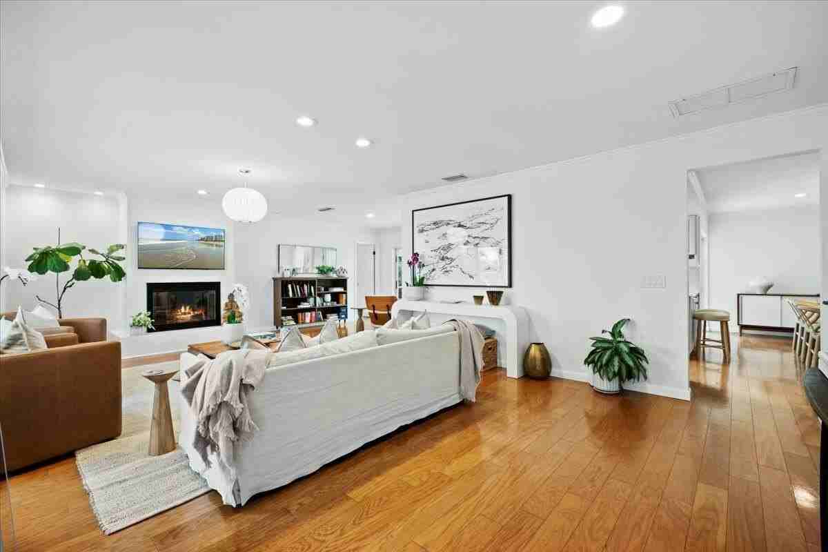 232 Cove Pl - Photo 6 of 50