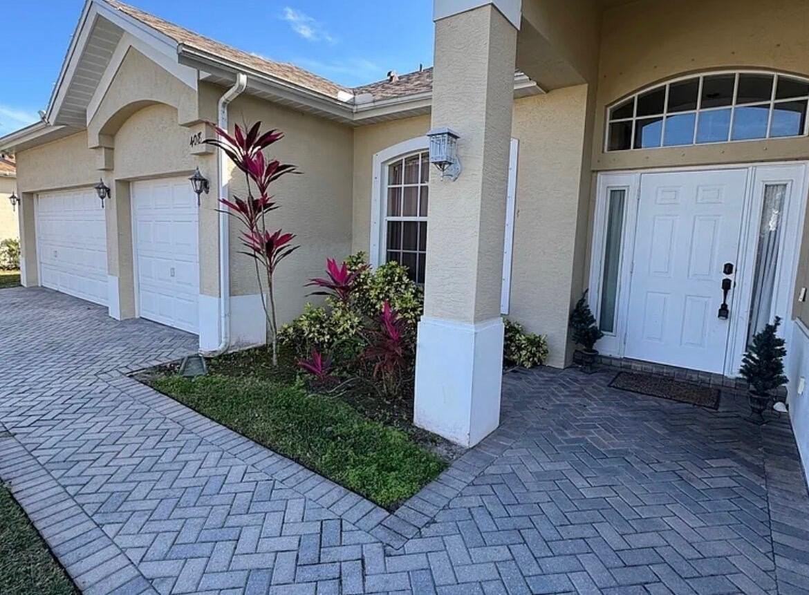 408 N Key Lime Sq Sw - Photo 2 of 36
