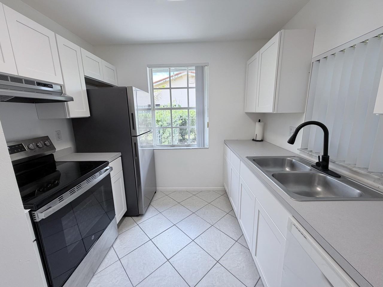 2562 Nw 82nd Ter #1 - Photo 3 of 22