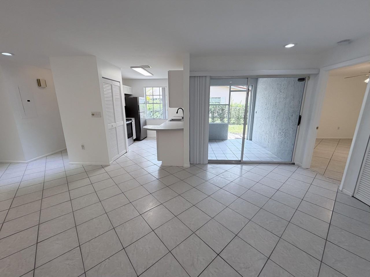 2562 Nw 82nd Ter #1 - Photo 5 of 22