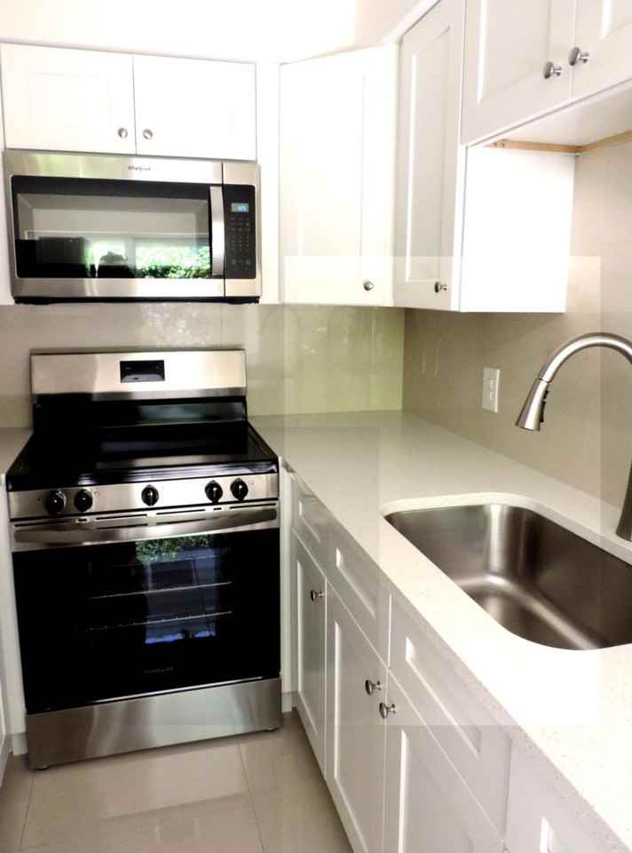 1100 Ne 25th Ave - Photo 3 of 21