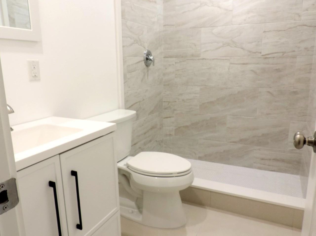 1100 Ne 25th Ave - Photo 7 of 21
