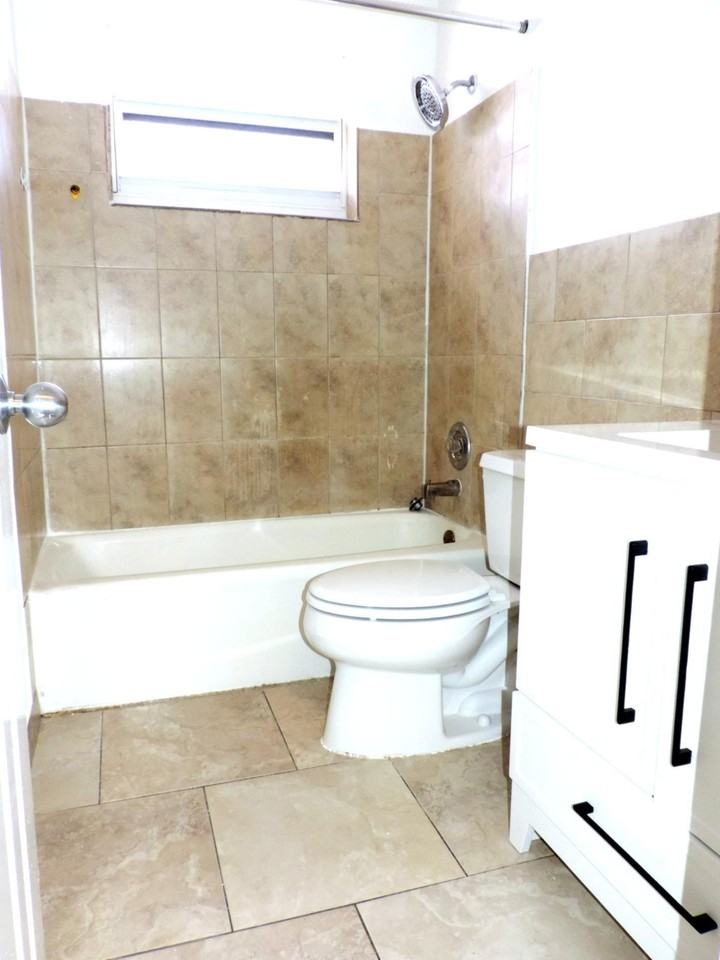 1621 Sw 6th Ave #2 - Photo 3 of 22