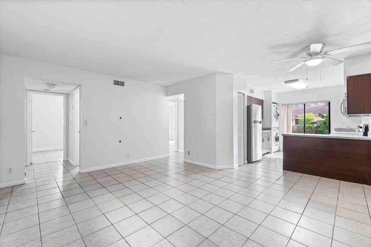 1837 Nw 94th Ave - Photo 2 of 17