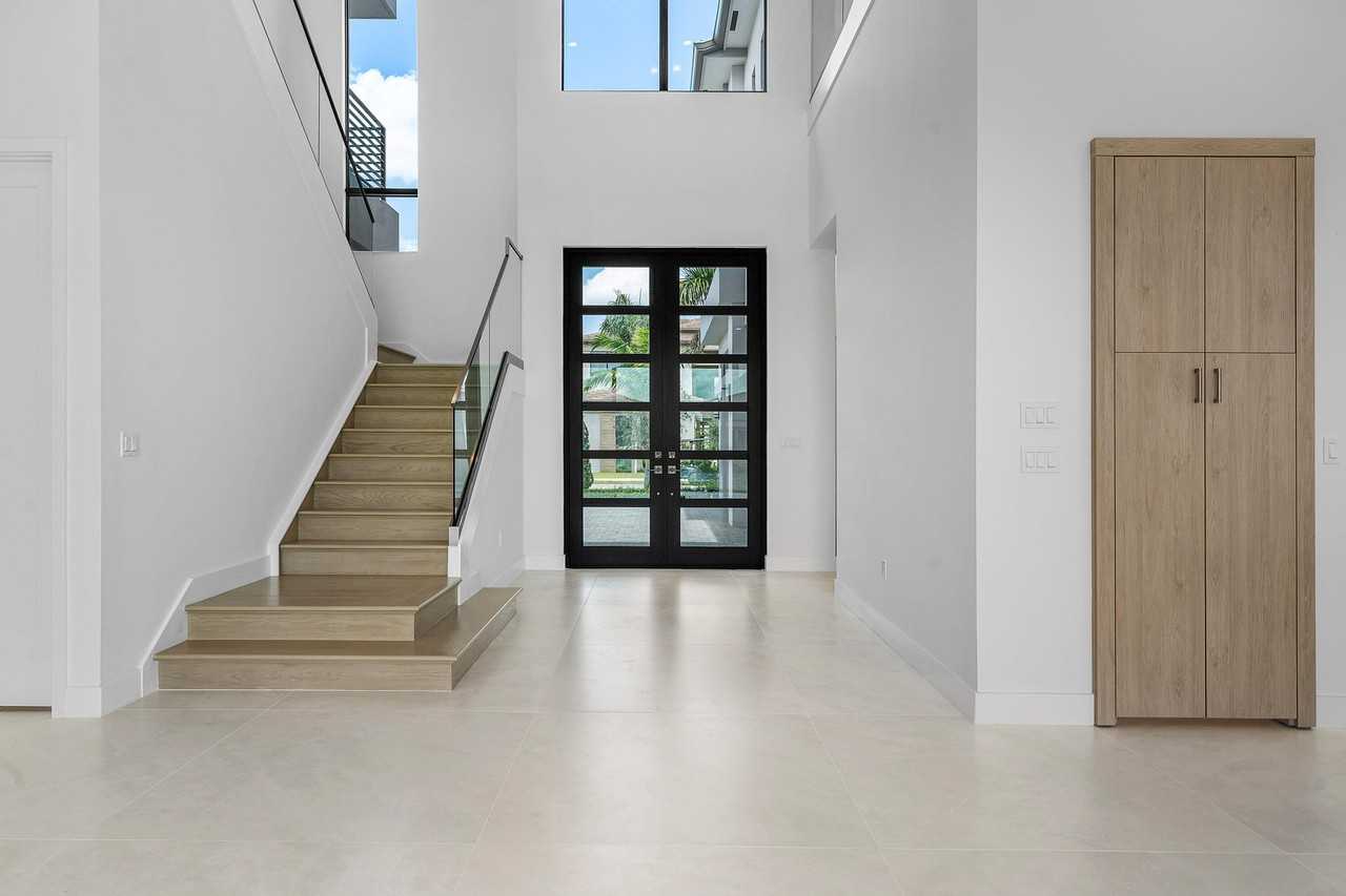 9516 Riverside Park Dr - Photo 4 of 50