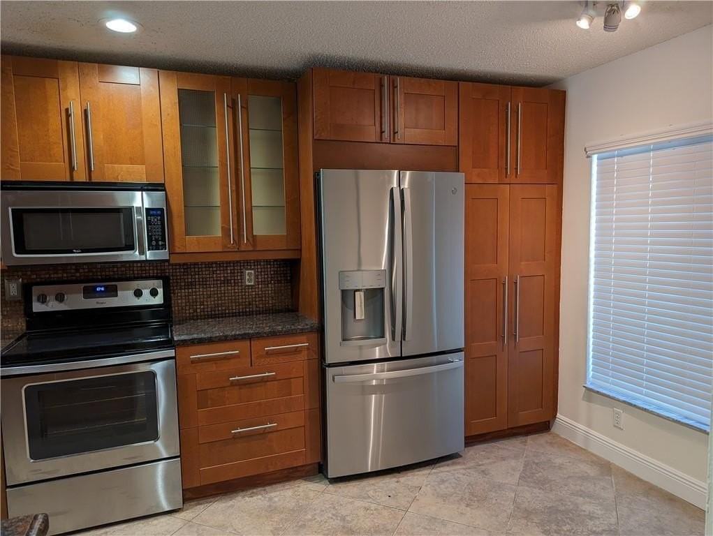7374 Nw 61st Ter - Photo 2 of 27