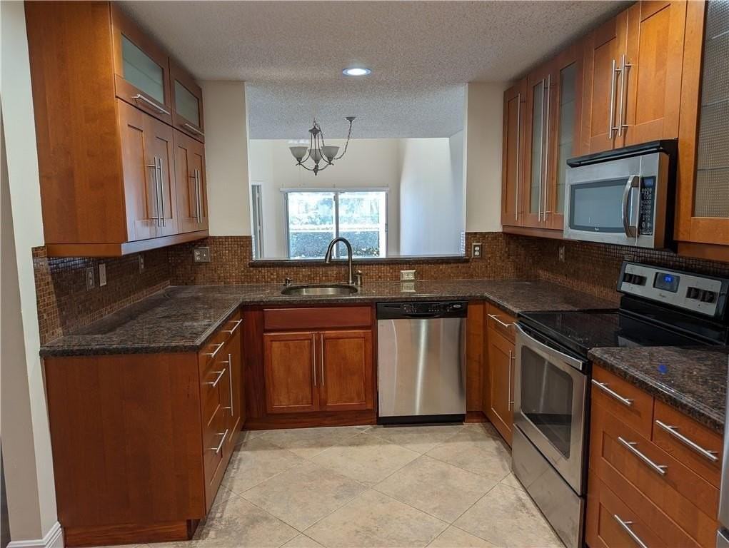 7374 Nw 61st Ter - Photo 3 of 27