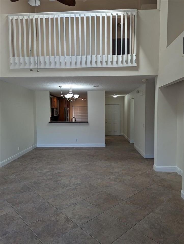 7374 Nw 61st Ter - Photo 5 of 27
