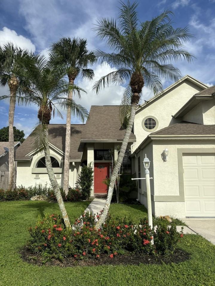 12989 Meadowbreeze Dr - Photo 4 of 32