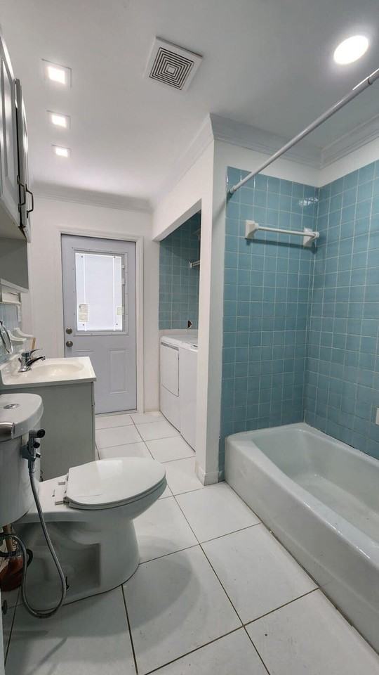 515 10th Ave N #REAR - Photo 6 of 9