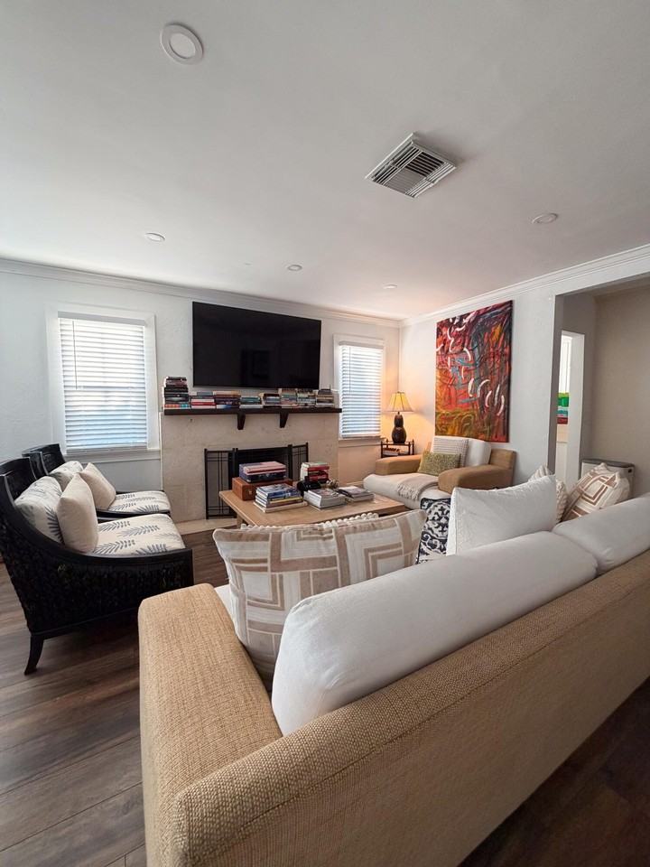 521 Hampton Rd - Photo 4 of 28