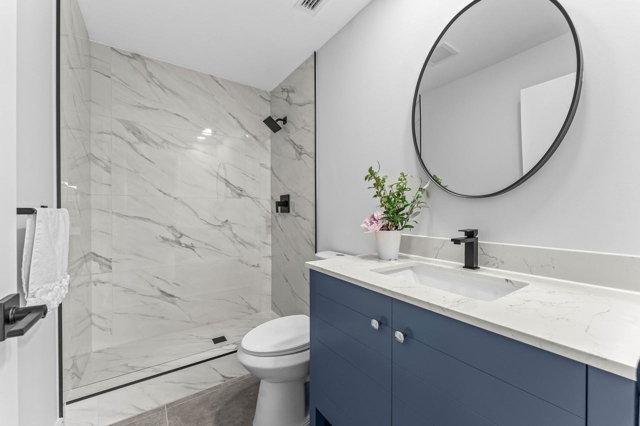711 Laconia Cir #B - Photo 6 of 24