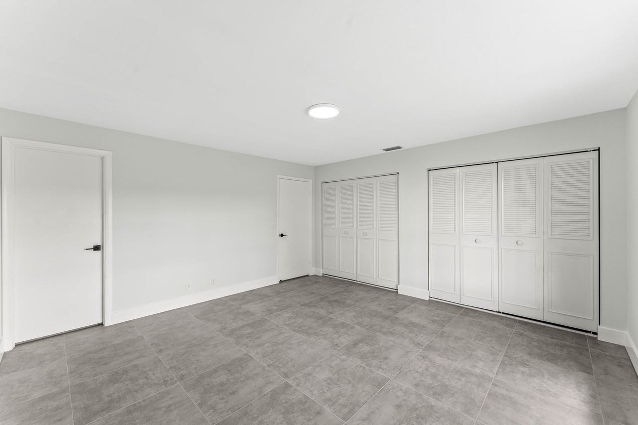 711 Laconia Cir #B - Photo 7 of 24