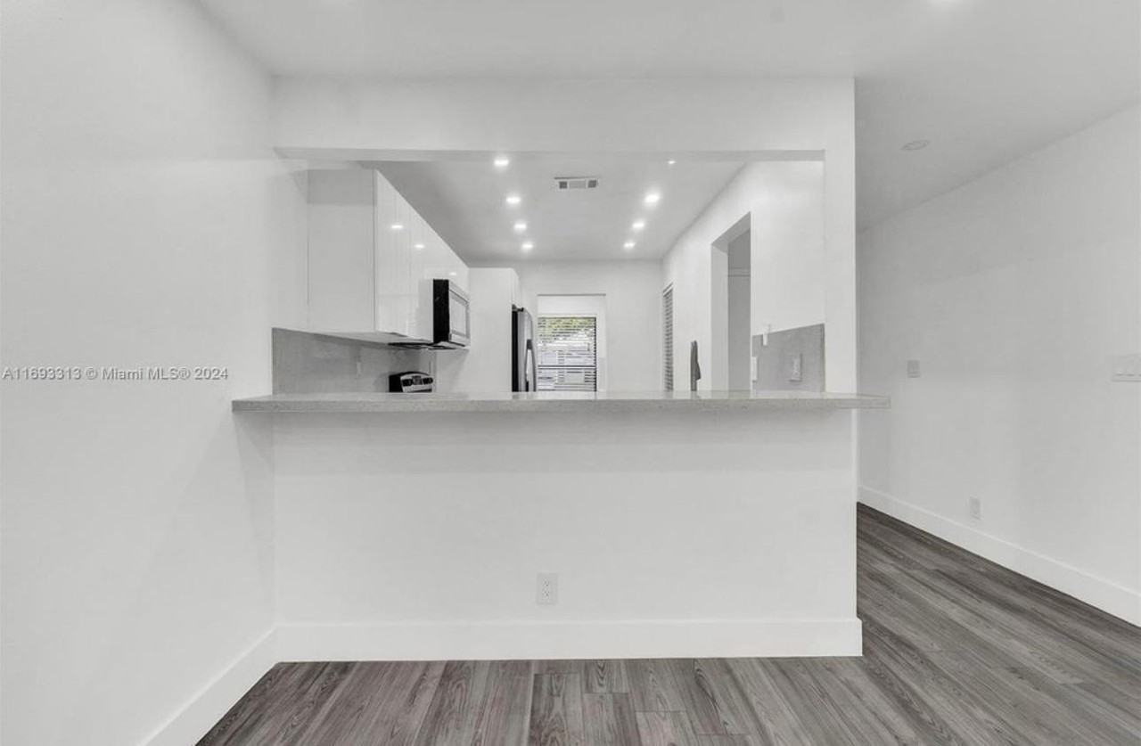 8036 Nw 41st Ct - Photo 5 of 17