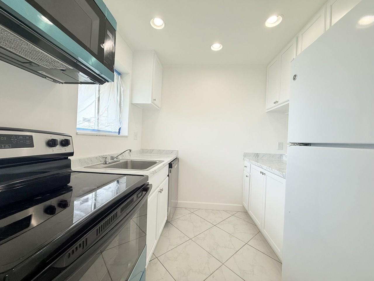 6106 Forest Hill Blvd #204 - Photo 4 of 18