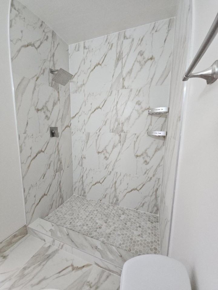 5050 Sw 40th Ave #4 - Photo 4 of 12