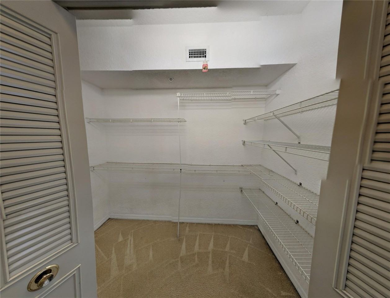761 Sw 148th Ave #915 - Photo 7 of 19