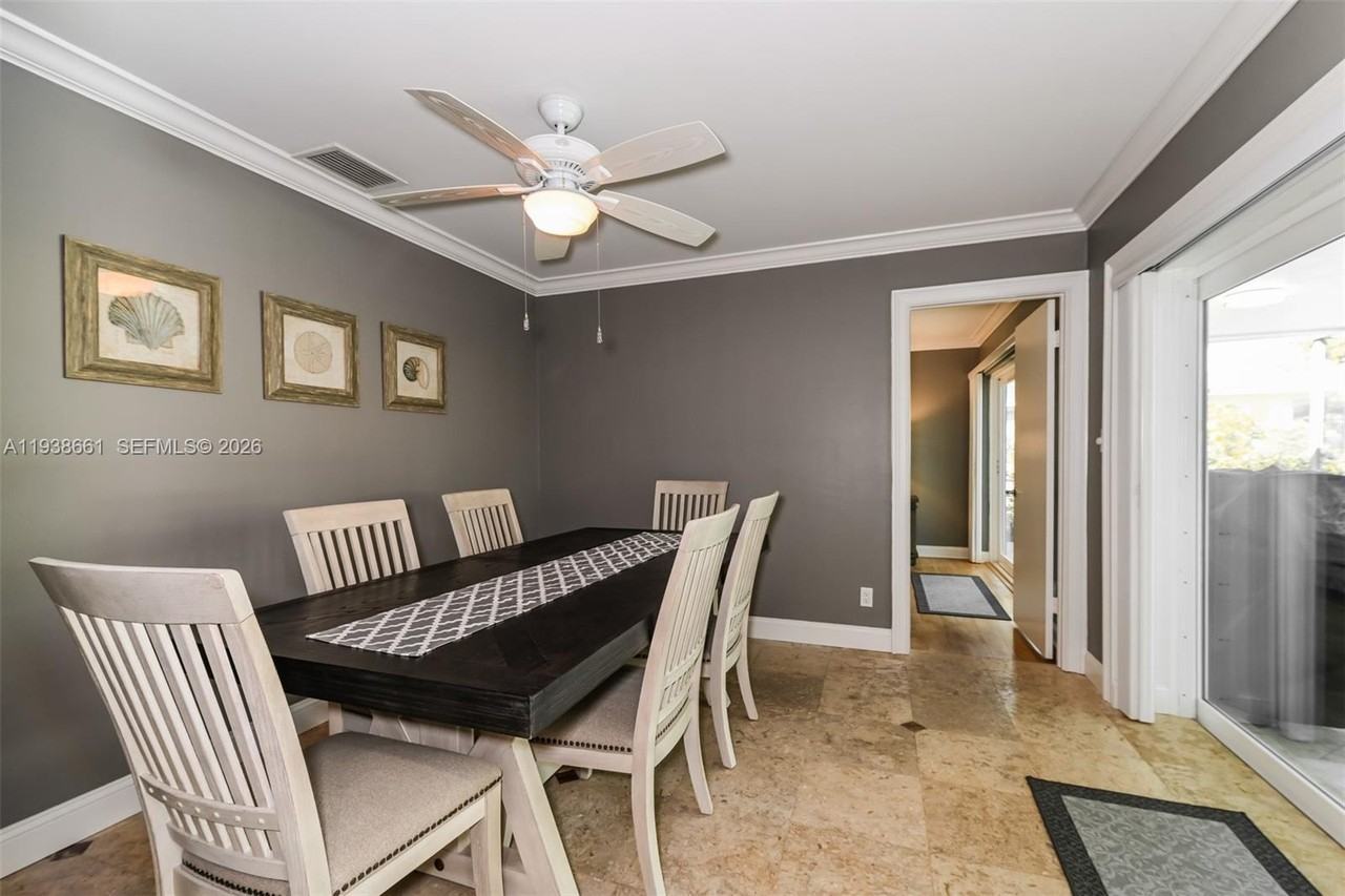 283 Forest Hills Blvd - Photo 4 of 8