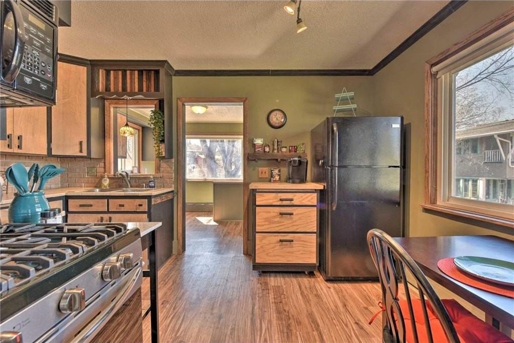 108 2nd St S - Photo 3 of 11