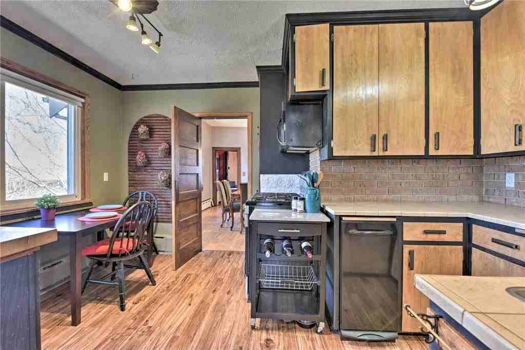 108 2nd St S - Photo 4 of 11