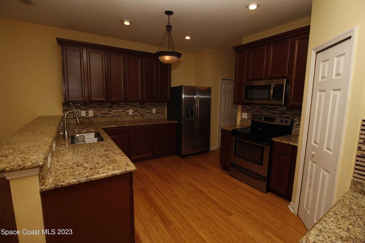 3275 Arden Cir - Photo 6 of 26