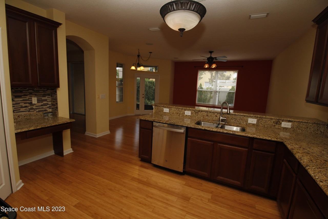 3275 Arden Cir - Photo 7 of 26