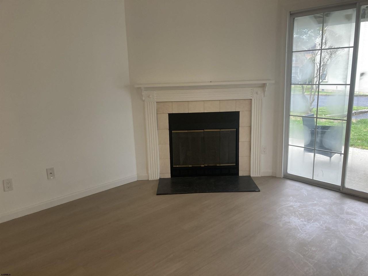 4925 Winterbury Dr - Photo 4 of 16