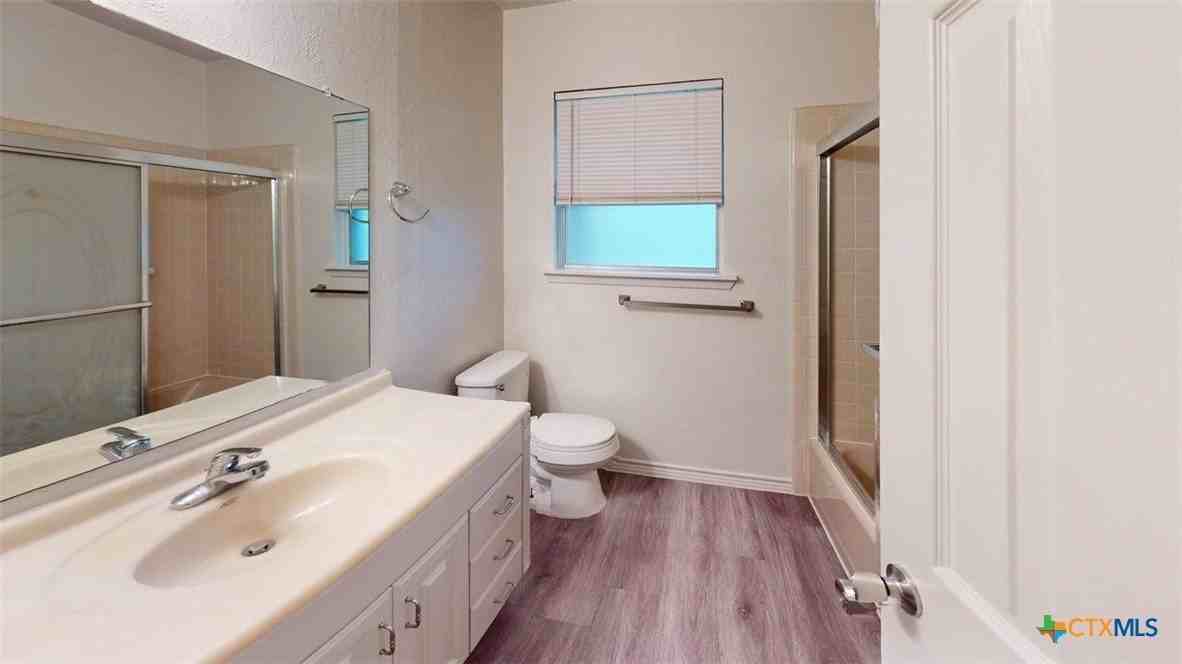 1804 Clarawood Dr - Photo 4 of 14