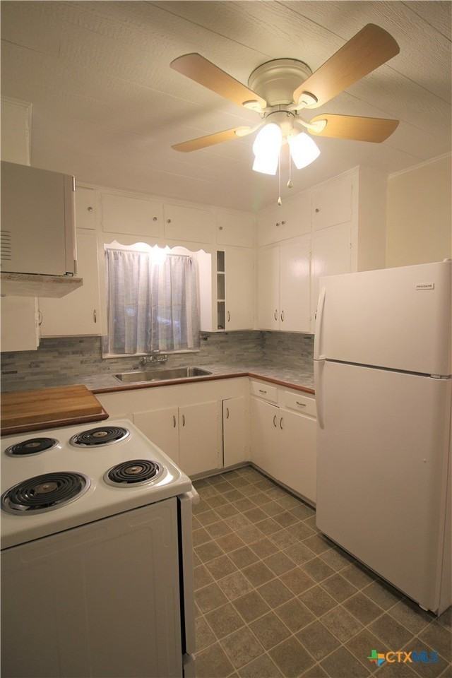 554 Lee St - Photo 7 of 19