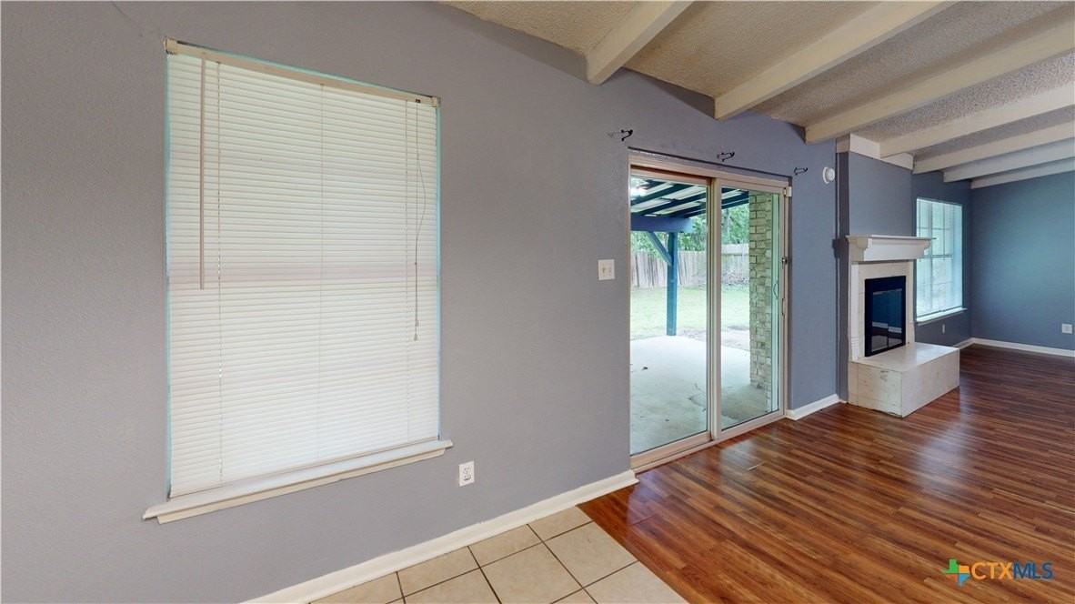 1404 E Vardeman Ave - Photo 4 of 22