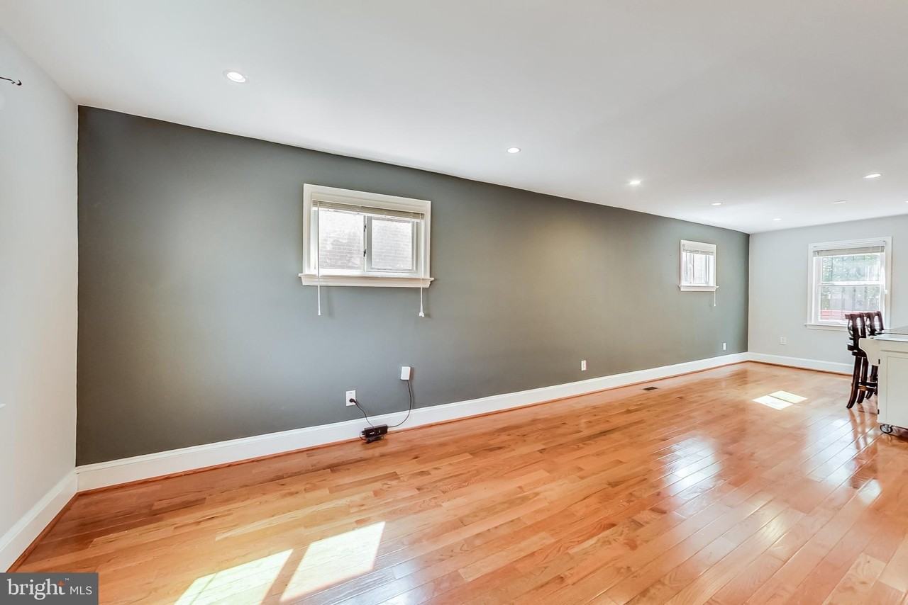 1145 46th Pl Se - Photo 3 of 37