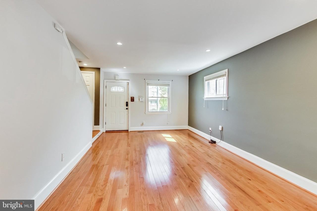 1145 46th Pl Se - Photo 4 of 37
