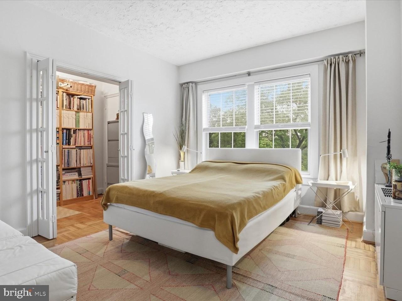 3901 Cathedral Ave Nw #418 - Photo 7 of 20