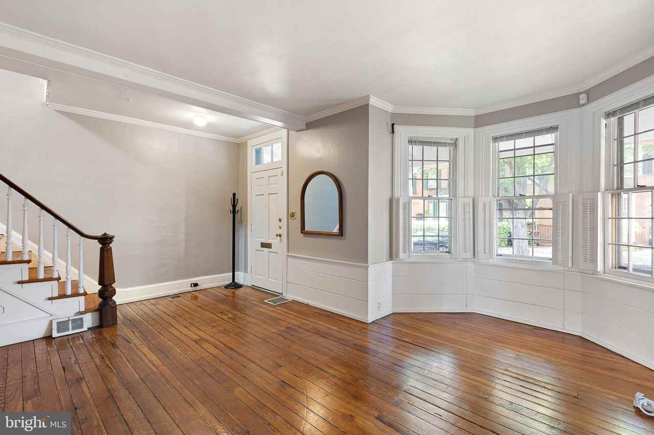 1010 Trenton Pl - Photo 5 of 23