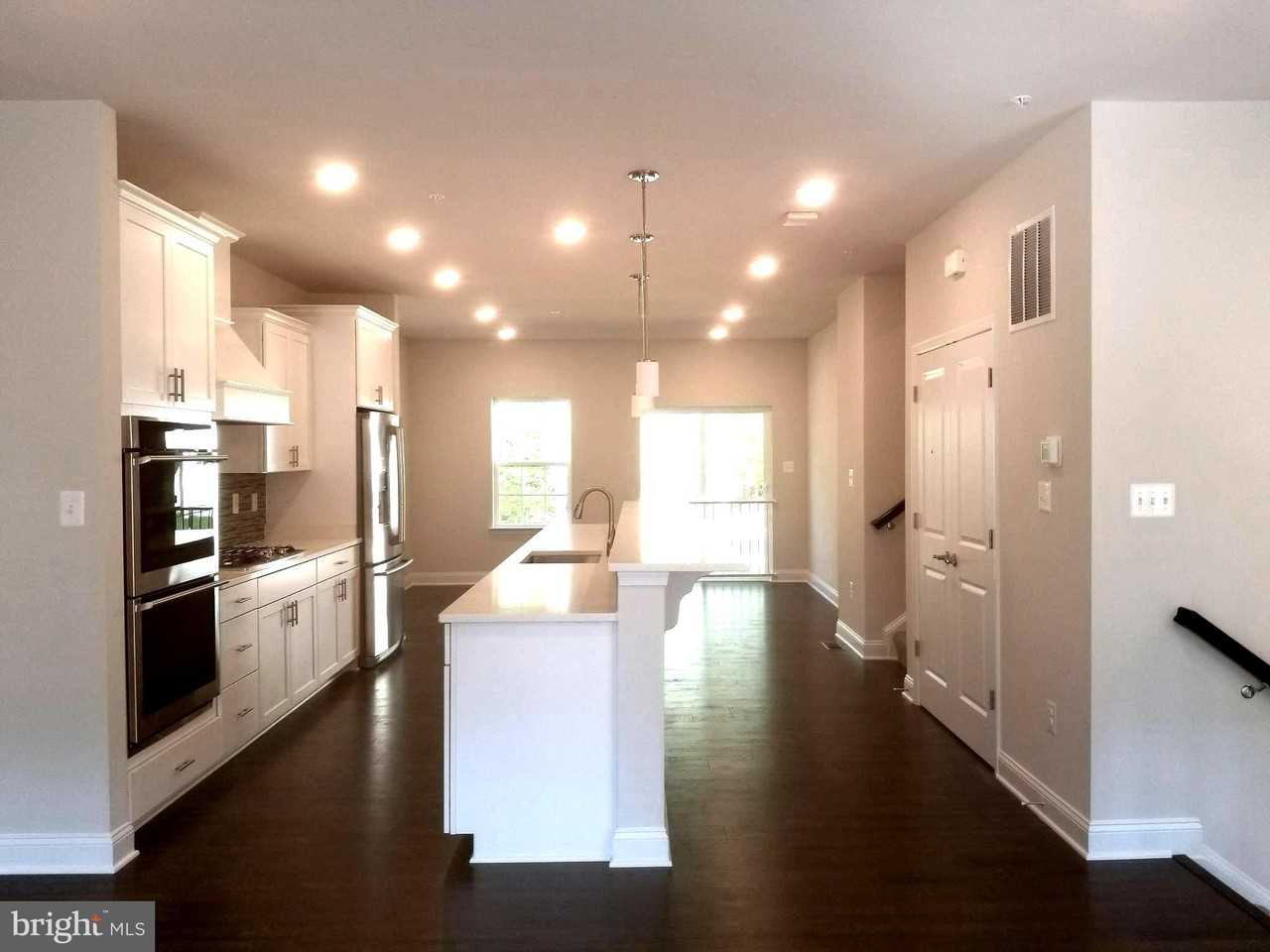 1014 Bluebells Rd - Photo 4 of 17