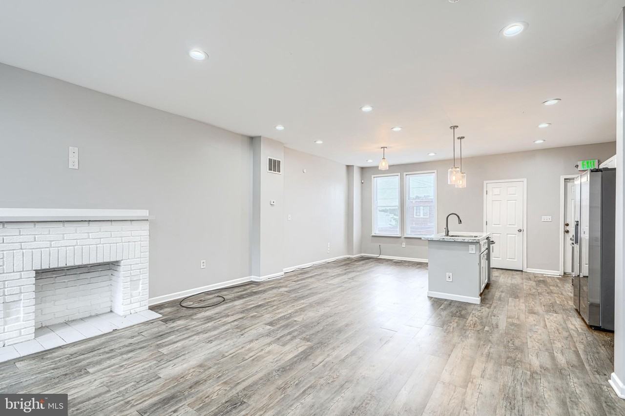 1702 E 32nd St - Photo 5 of 38