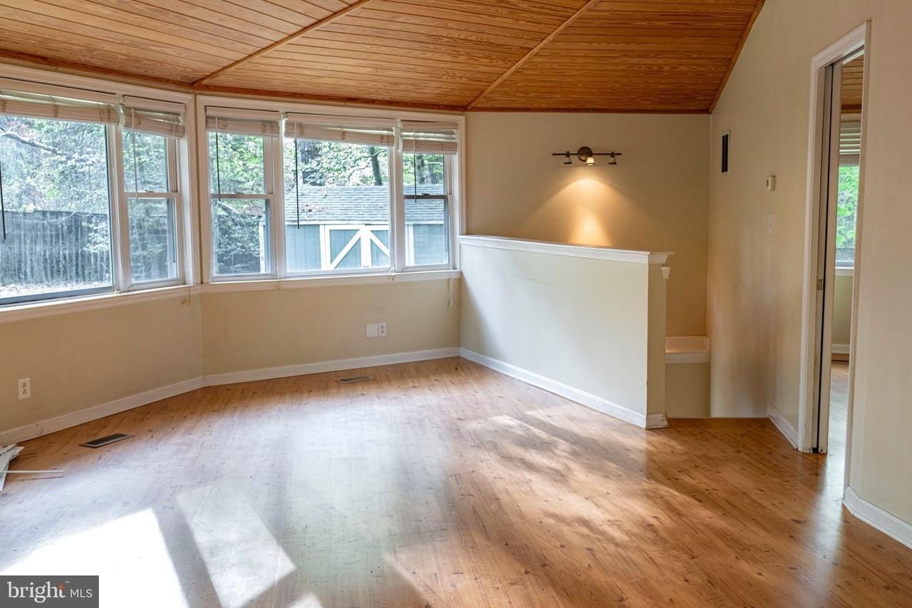 12433 Cree Ln - Photo 6 of 28