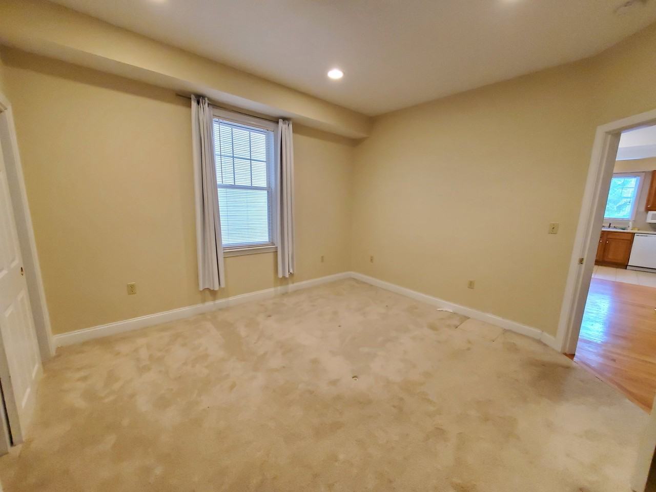 466 Green St #U6 - Photo 7 of 8