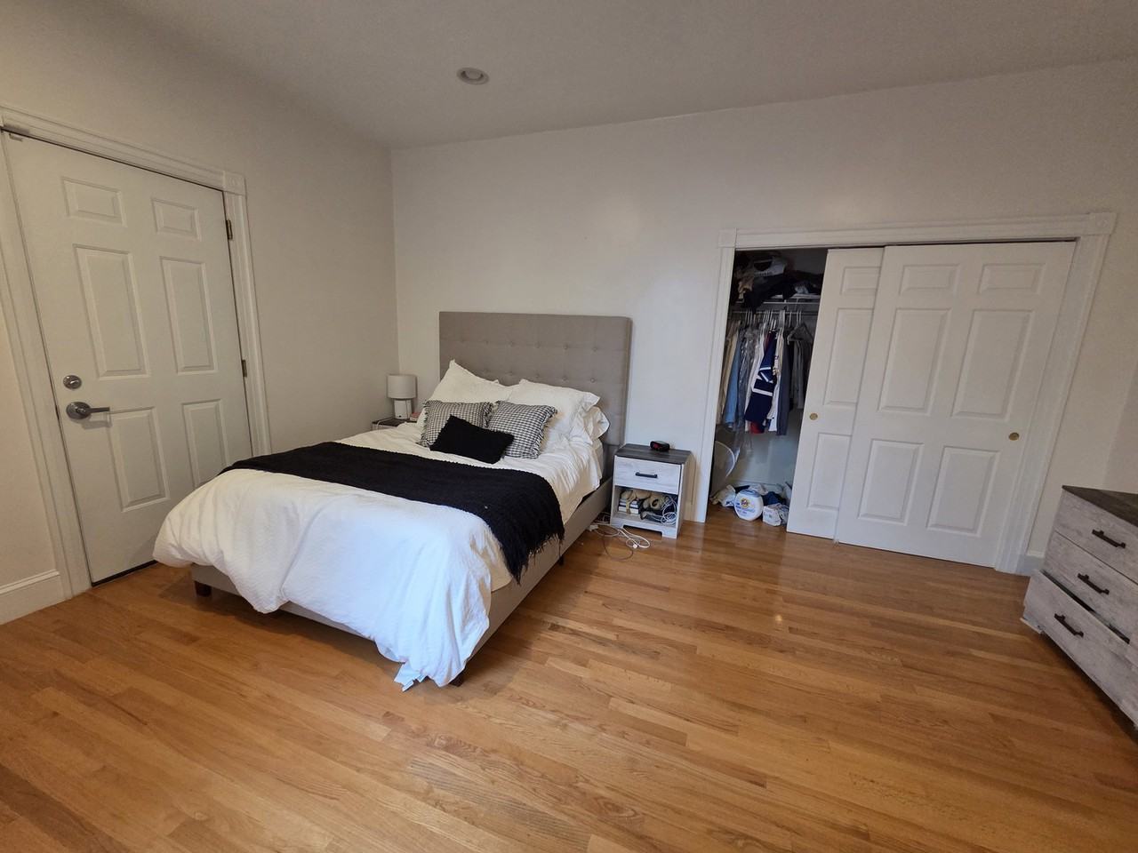 20 Trowbridge St #U2 - Photo 5 of 8