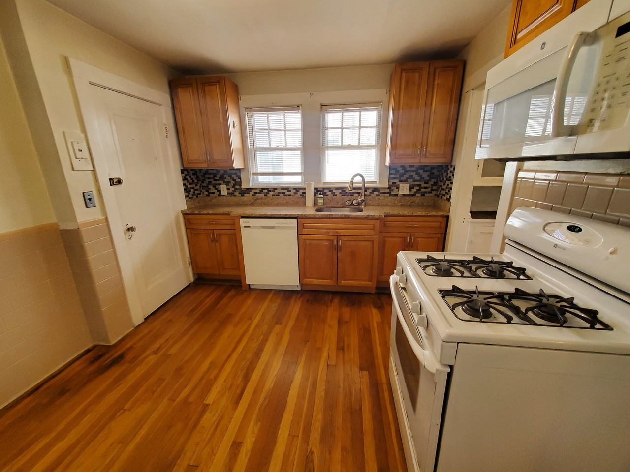 1575 Centre St #U1 - Photo 3 of 8
