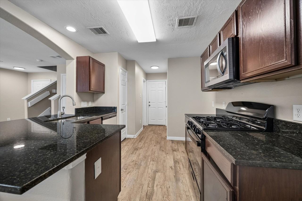 15510 Kiplands Bend Dr #1 - Photo 5 of 28